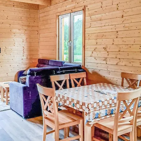 Tolles Haus Mit 2 Schlafzimmern In Ferienhaus Lötzen